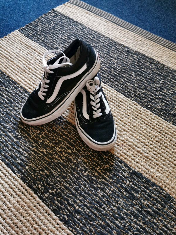 vans store arrowhead mall